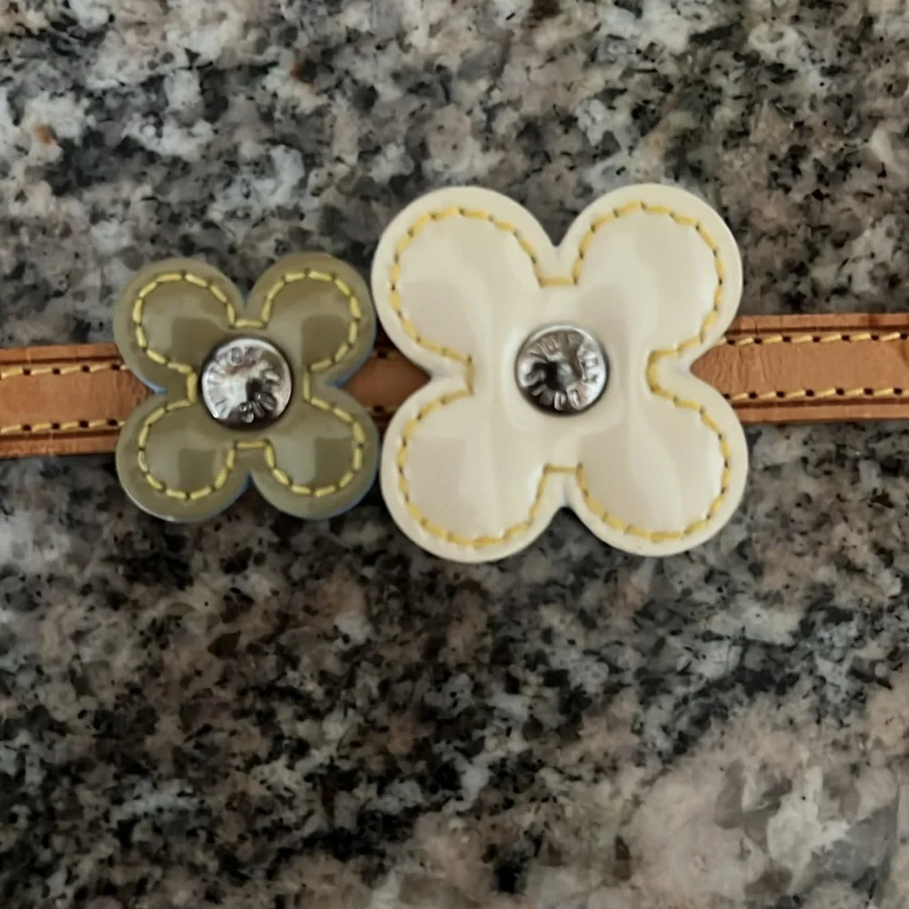 Louis Vuitton Vernis Fleur Double Wrap Bracelet - Picture 5 of 10